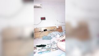 大屁股风骚轻熟女镜头前让大哥调教玩弄，露脸口交大鸡巴，撅着屁股让大哥用道具爆菊花，直接后入肛交好刺激