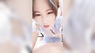 气质超棒顶级女神！近期下海约炮操逼！情趣透视装黑白丝袜，美腿足交调情，翘起屁股求操一脸享受