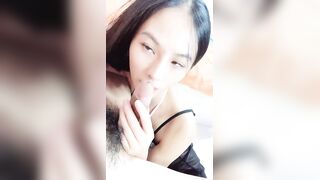 气质高挑新人妞女仆装【上篇】给男友口交含屌，细心拍摄角度好再到床上黄瓜玩穴