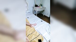 风骚的熟女伺候好几哥大鸡巴【下篇】露脸黑丝情趣深喉口交，让两大哥各种抽插爆草，干了骚逼玩菊花前插后入浪叫