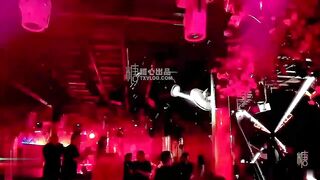 【AI人工智能】让女神下海不是梦之【范冰水】极品女神范空姐的特别服务，爆裂黑丝制服空姐，高清720P版