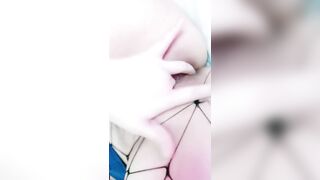 【制服诱惑-4】肥臀御姐系美妞，渔网袜掏出大奶子，手指猛扣骚穴，振动棒舔弄插入，搞得水声哗哗，娇喘嗲嗲呻吟浪叫