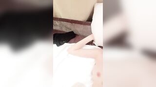 【大王叫我来巡她】小伙在国外过上了帝王般的生活，极品19岁，小仙女全身粉嘟嘟，无套内射