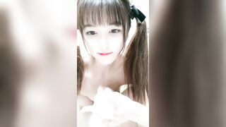【小虎牙极品清纯萝莉-性感裸舞篇】双马尾笑起来超甜，喜庆红色情趣装，拨开内裤扣穴，衬衣长裙换装诱惑，一线天馒头美穴特写