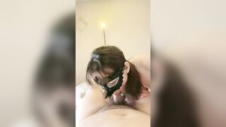 【无毛白虎超粉嫩一线天美穴】面罩网红女神【下】约炮友操逼，怼着镜头骑乘爆插骚逼，黑丝美腿正入抽插，搞完舔下粉逼