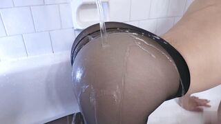 【极品乱伦-浴室爆操黑丝继妹】极品网红留学生【下面有跟棒棒糖】唯美新作-中文字幕，高清1080P无水印