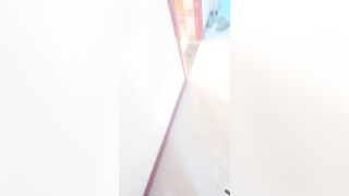 【激情多人行】两男两女群P淫乱，互舔骚穴，未来的白衣天使专场，青春气息无敌，露脸，人气最高姐妹花
