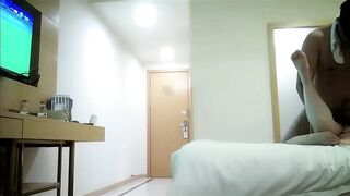 【酒店约炮小少妇】夏日午后，良家偷情，从单位提前请假，小姐姐跟情人激情舌吻，鸳鸯浴，啪啪后入无套激情无限