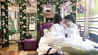 小哥宾馆约炮黑丝小美女【上篇】尝试一字马各种高难度姿势，完美露脸