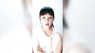 极品02年可爱萌妹【大学宿舍】下海捞金【上篇】花季颜值大开M腿，速插敏感嫩鲍淫汁不断溅出，媚态尽露，少女极致享受表情太上头了