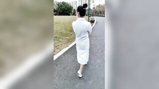 极品美乳风骚小少妇【为人湿表-上篇】出轨寻刺激户外商场露出，勾搭眼镜屌丝回酒店无套啪啪内射，高清源码无水印