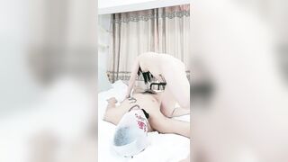 牛逼表弟爆草婊骚【中篇】全程露脸69口交舔逼玩弄大鸡巴，舔菊花好刺激，大鸡巴各种爆草抽插，浪叫呻吟表
