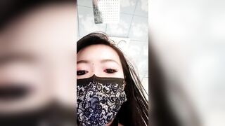 电臀女王来袭【浴室自慰上篇】顶级美臀蜜桃臀御姐，特写美臀这屁股简直完美，窗边裸舞外面不知道有没人看，厕所假屌爆插小穴