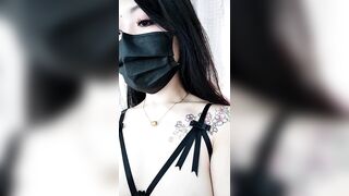 电臀女郎马甲线细腰【下篇】顶级美腿肥臀，把诱惑发挥到极致，翘起屁股上下摆弄，道具假屌爆插，从下面视角掰穴，高跟鞋骑坐