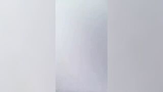 羞涩小仙女全程露脸丝袜高跟来看看逼逼的淫水多不多，扩阴器撑开骚穴跳蛋塞进去自慰骚穴，啤酒瓶插逼呻吟