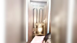 过年回家直播不方便，在【卫生间】里面一个人偷偷道具自慰，第一人称完美露脸