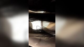 近期下海最极品的青春漂亮女神，偶像明星般9分顶级颜值，炯炯有神的大眼 高挑身材 一双笔直的美腿，难得露三点，学生制服控