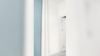 19岁大奶尤物全程露脸激情大秀【下篇】火辣性感诱舞，棒棒冰刺激逼逼，道具自慰呻吟，夹着大黑牛自慰洗澡第二场