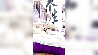 SPA养生会馆小哥深夜双飞两个骚逼少妇【park3】黑丝情趣露脸道具玩弄骚穴，一起舔鸡巴各种体位轮草两女激情不断
