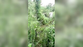 【户外勾引】老板娘周日大清早【上篇】户外勾引个骑三轮车，卖辣椒老大爷，打野战，这逼舔得爽死了大爷
