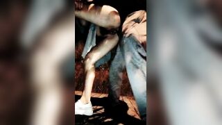 【渣女来袭】挑战街头野战露出，夜色中无套啪啪，骚浪指数爆表，刺激紧张玩得就是心跳