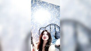 巨乳少妇全程露脸好骚啊【上篇】让小哥从后面抓着奶子玩弄，口交大鸡巴主动上位抽插，后入爆草大肥屁股浪荡呻吟