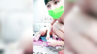 巨奶女技师【上篇】露脸跟小哥激情啪啪，口交舔逼道具玩弄，大奶子玩乳交真刺激，让小哥各种体位爆草抽插大奶子乱晃