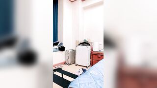 欧美动作片退休女演员与小哥激情啪啪，全程露脸黑丝豹纹深喉大鸡巴，奶子很挺乖巧听话配合小哥的各种抽插