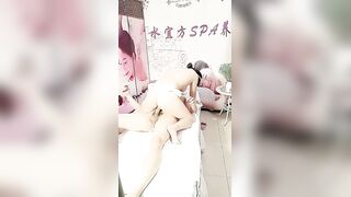 水宜方SPA养生会所大叔再忽悠少妇做特殊服务，揉捏骚奶子玩骚逼大鸡巴放肆抽插各种姿势蹂躏浪叫