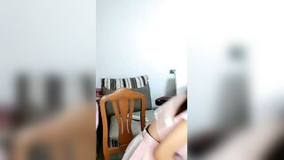 舞姬妖妖很像明星的一个小女人【下篇】颜值不错全程高能脱衣艳舞诱惑精彩不断，制服情趣黑丝高跟大秀揉奶摸逼脱衣舞