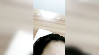 颜值区主播下海全程露脸勾引狼友撩骚，性感的奶子黑丝情趣，揉着骚奶子呻吟表情好骚，跳蛋塞逼吸吮手指浪叫