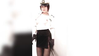 颜值女友黑丝制服情趣诱惑，道具抽插骚穴开档丝袜叫的好骚表情好淫荡，拿着皮鞭要让哥哥抽，精彩不要错过