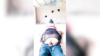 黑丝高跟骚姐姐【中篇】勾搭库房大爷，衣服都没脱就干上了，全程露脸深喉大鸡巴，无套爆草抽插，淫声荡语不断浪叫