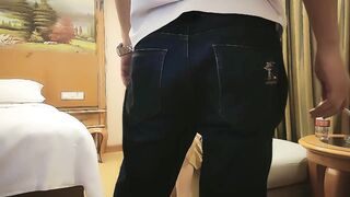 3000网约外围女神，二选一留下甜美小姐姐，肤白貌美，身材样貌极品，佳人相伴水乳交融